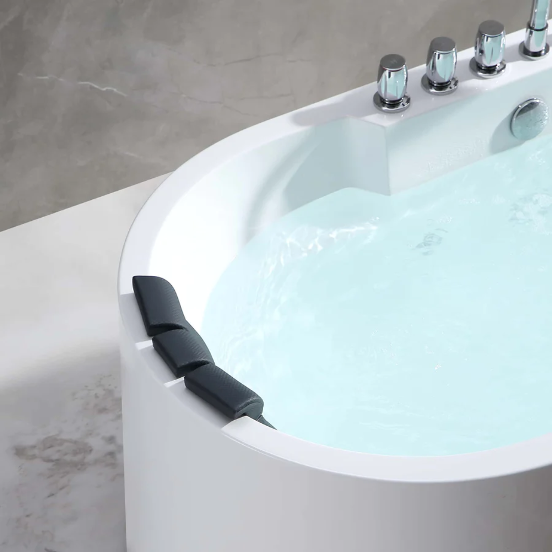 67" Freestanding Whirlpool Bathtub